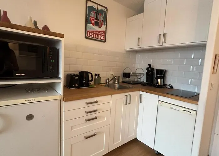 Plein Sud , Centre Station , Pied Des Pistes , Parking ,wifi , 30 M2 , 4p Apartamento